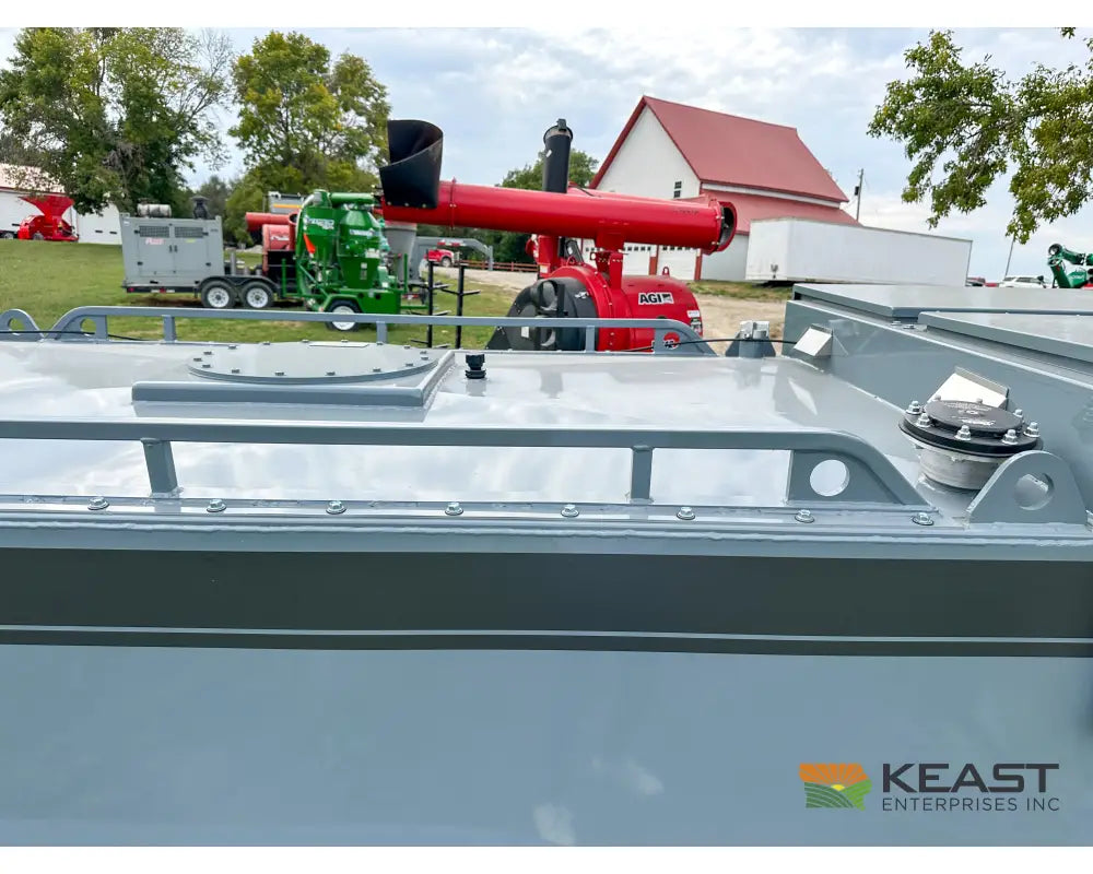 Thunder Creek DW990 Gasoline Fuel Trailer 990 Gallon Capacity Electric Pump Electric Jack Fuel Trailers