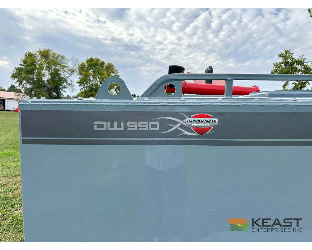 Thunder Creek DW990 Gasoline Fuel Trailer 990 Gallon Capacity Electric Pump Electric Jack Fuel Trailers