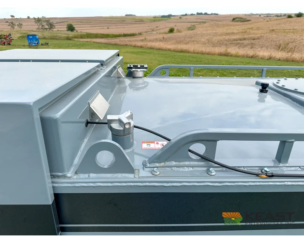 Thunder Creek DW990 Gasoline Fuel Trailer 990 Gallon Capacity Electric Pump Electric Jack Fuel Trailers