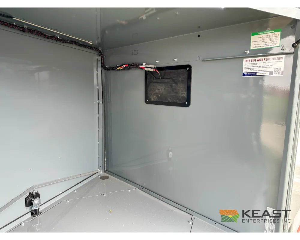Thunder Creek DW990 Gasoline Fuel Trailer 990 Gallon Capacity Electric Pump Electric Jack Fuel Trailers