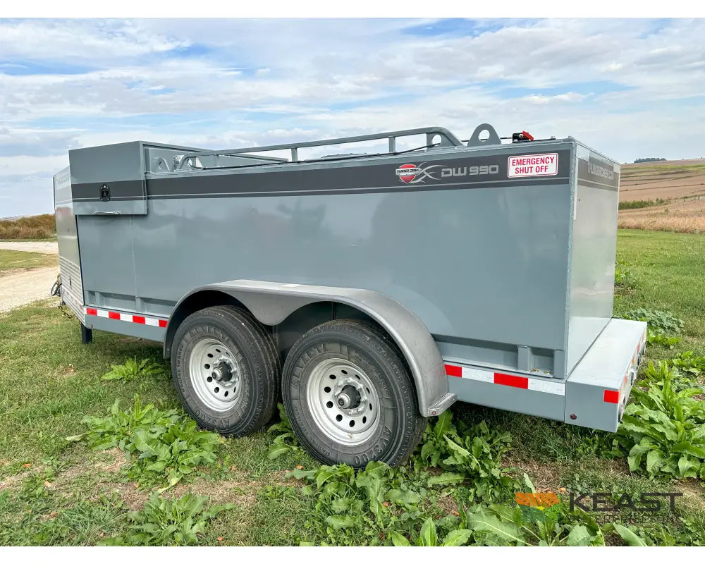 Thunder Creek DW990 Gasoline Fuel Trailer 990 Gallon Capacity Electric Pump Electric Jack Fuel Trailers