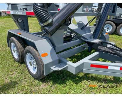 Travis HSC2100 2-Box Seed Tender 8 HP Electric Start Engine Scale Ready Seed Tenders