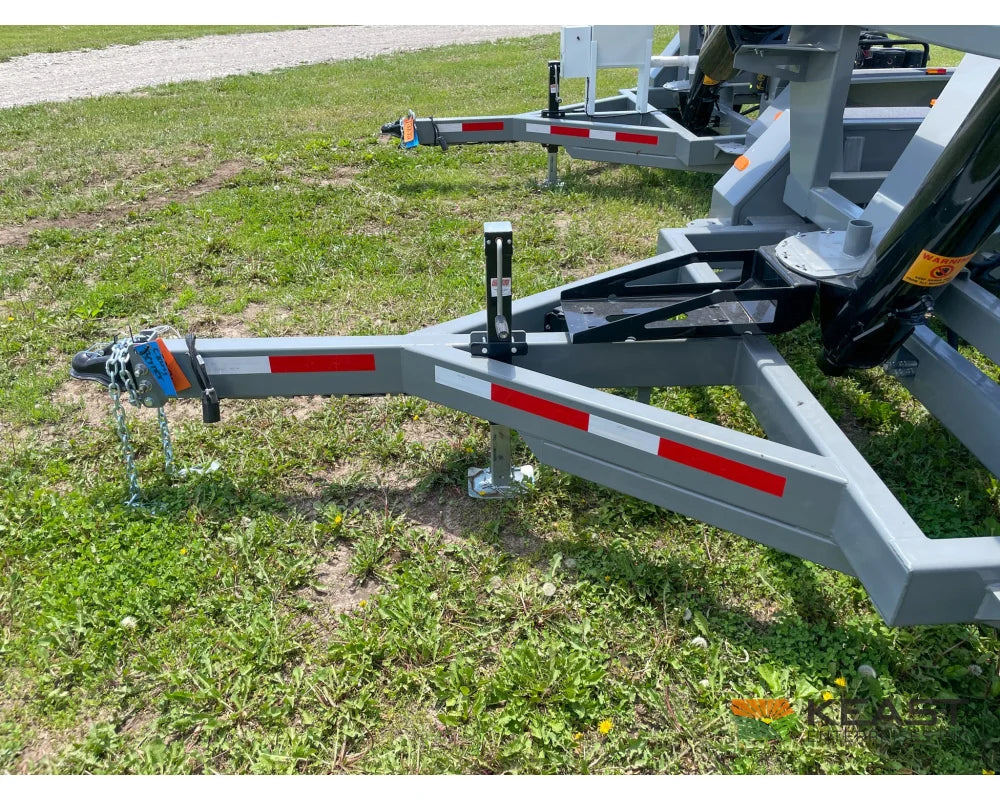Travis HSC2100 2-Box Seed Tender 8 HP Electric Start Engine Scale Ready Seed Tenders