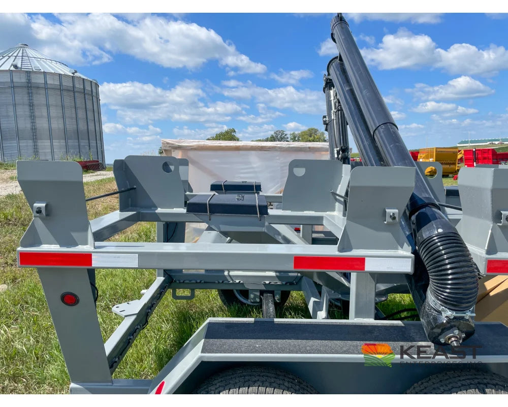 Travis HSC4000 4-Box Seed Tender 8 HP Electric Start Engine Seed Tenders