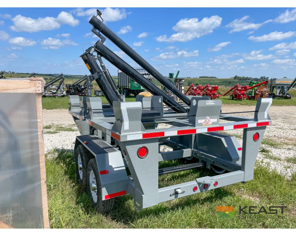 Travis HSC4000 4-Box Seed Tender 8 HP Electric Start Engine Seed Tenders