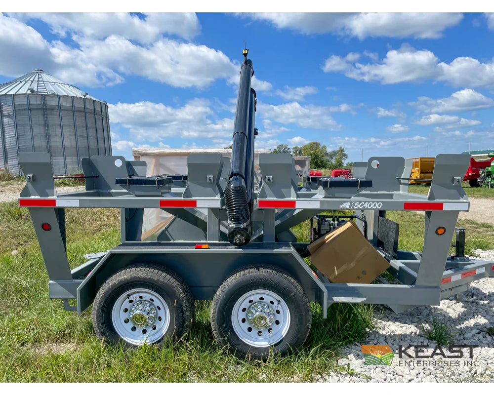 Travis HSC4000 4-Box Seed Tender 8 HP Electric Start Engine Seed Tenders