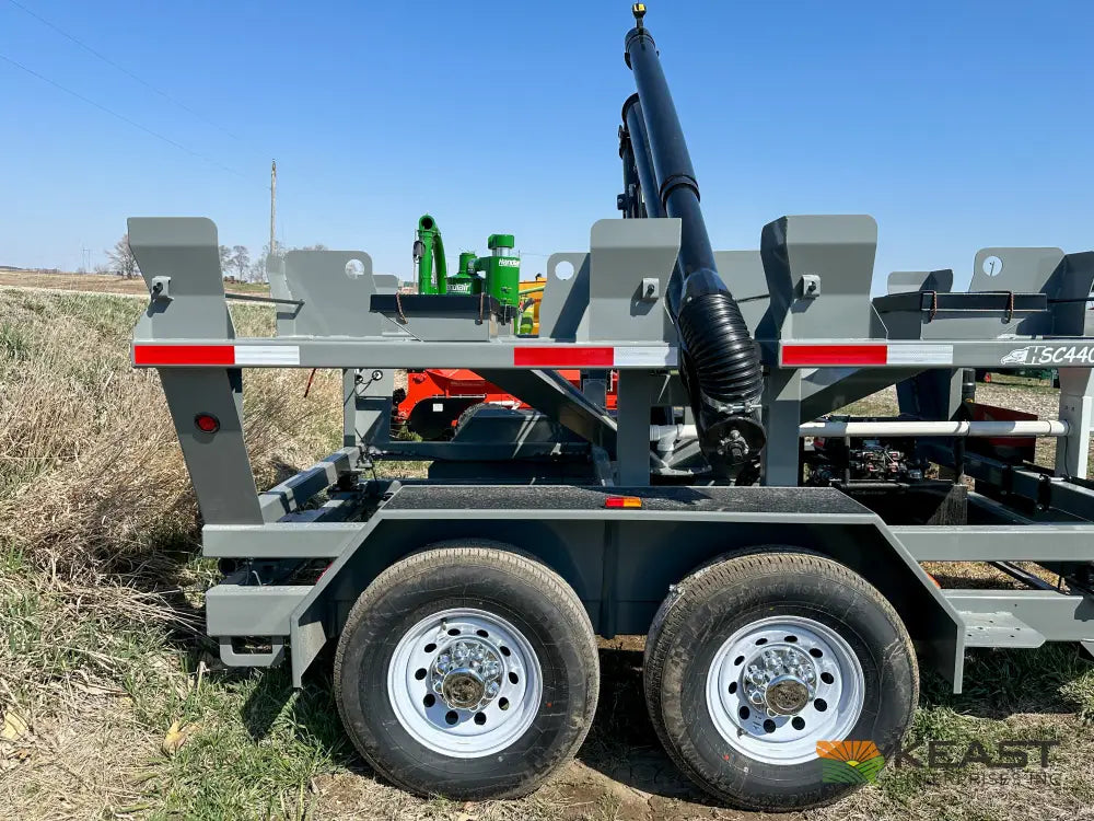 Travis HSC4400 4-Box Seed Tender - 8 HP Electric Start Engine Wireless Remote Scale System Talc Kit Seed Tenders