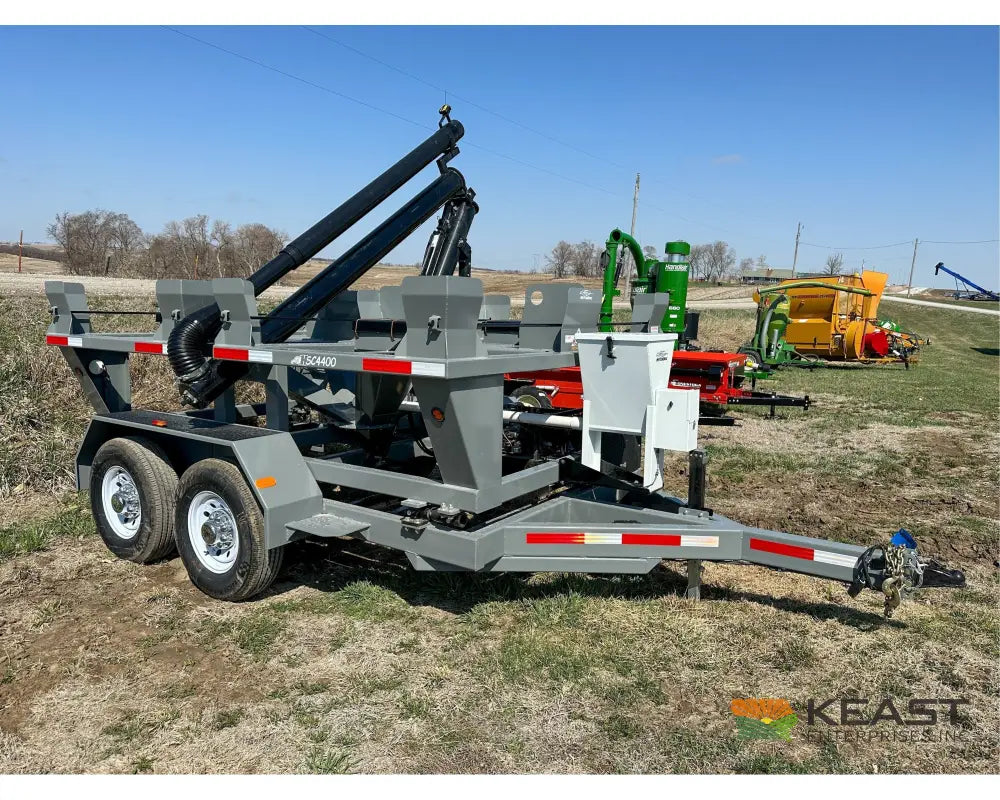 Travis HSC4400 4-Box Seed Tender - 8 HP Electric Start Engine Wireless Remote Scale System Talc Kit Seed Tenders