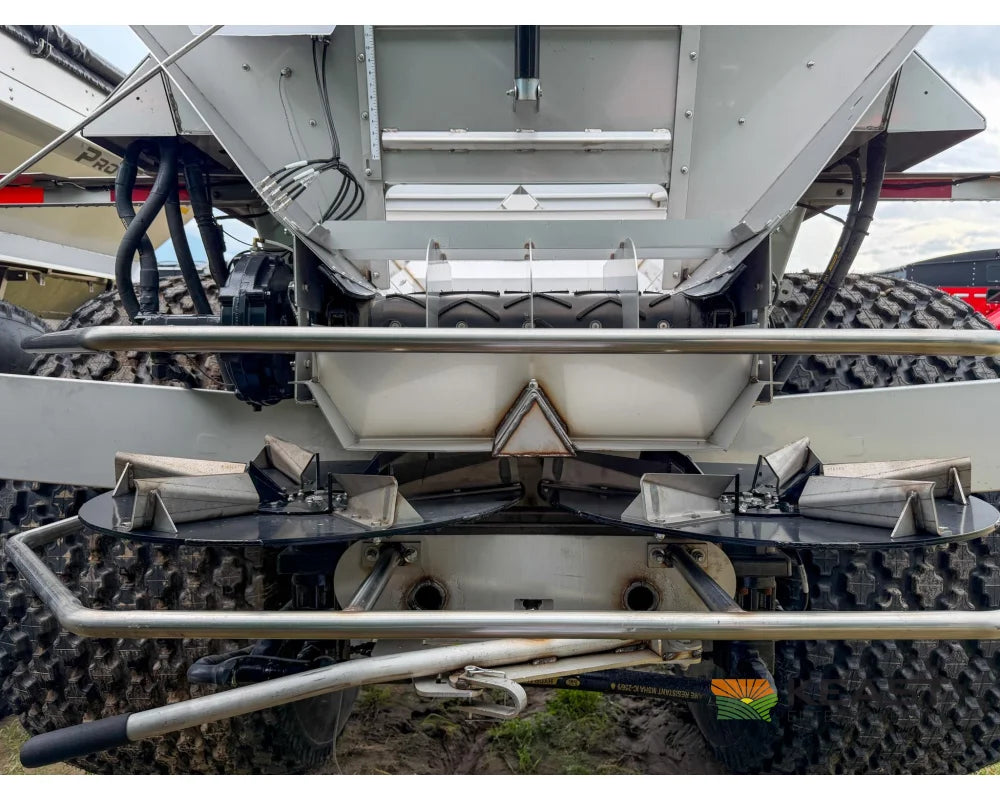 Unverferth Pro-Force 1450 Fertilizer Spreader 14 Ton Hopper Raven RCM ISOBUS Controller - Fertilizer Spreaders