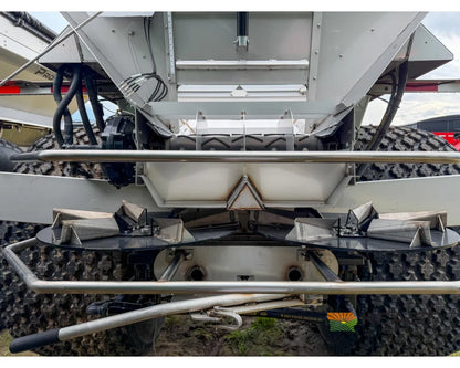 Unverferth Pro-Force 1450 Fertilizer Spreader 14 Ton Hopper Raven RCM ISOBUS Controller - Fertilizer Spreaders