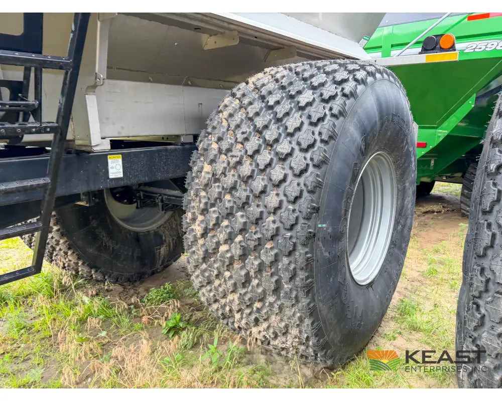 Unverferth Pro-Force 1450 Fertilizer Spreader 14 Ton Hopper Raven RCM ISOBUS Controller - Fertilizer Spreaders