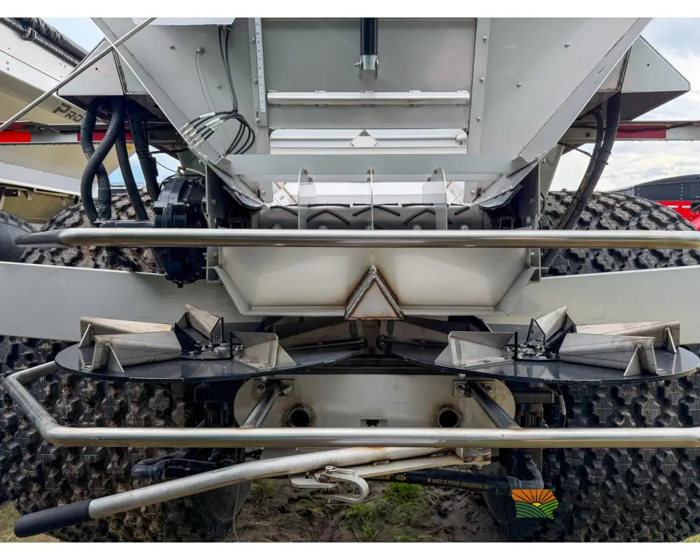 Unverferth Pro-Force 1450 Fertilizer Spreader 14 Ton Hopper Raven RCM ISOBUS Controller - Fertilizer Spreaders