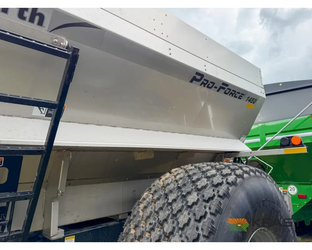 Unverferth Pro-Force 1450 Fertilizer Spreader 14 Ton Hopper Raven RCM ISOBUS Controller - Fertilizer Spreaders