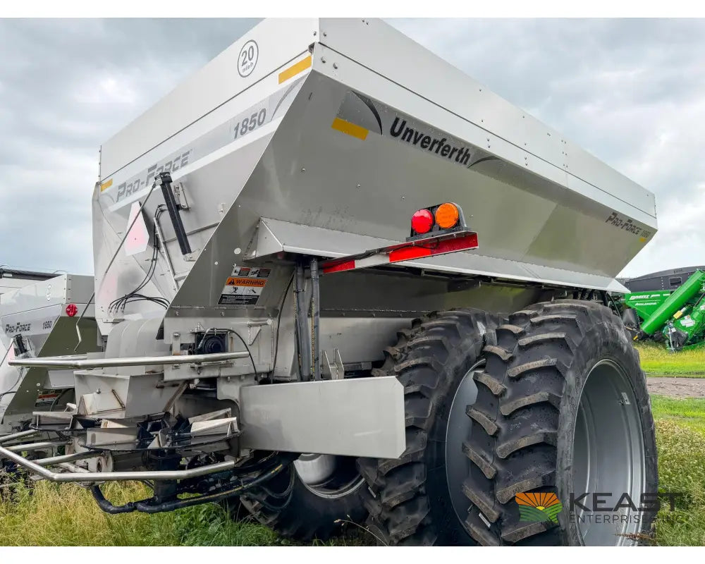 Unverferth Pro-Force 1850 Fertilizer/Lime Spreader 18 Ton Hopper Duals Raven RCM ISOBUS Controller - Fertilizer