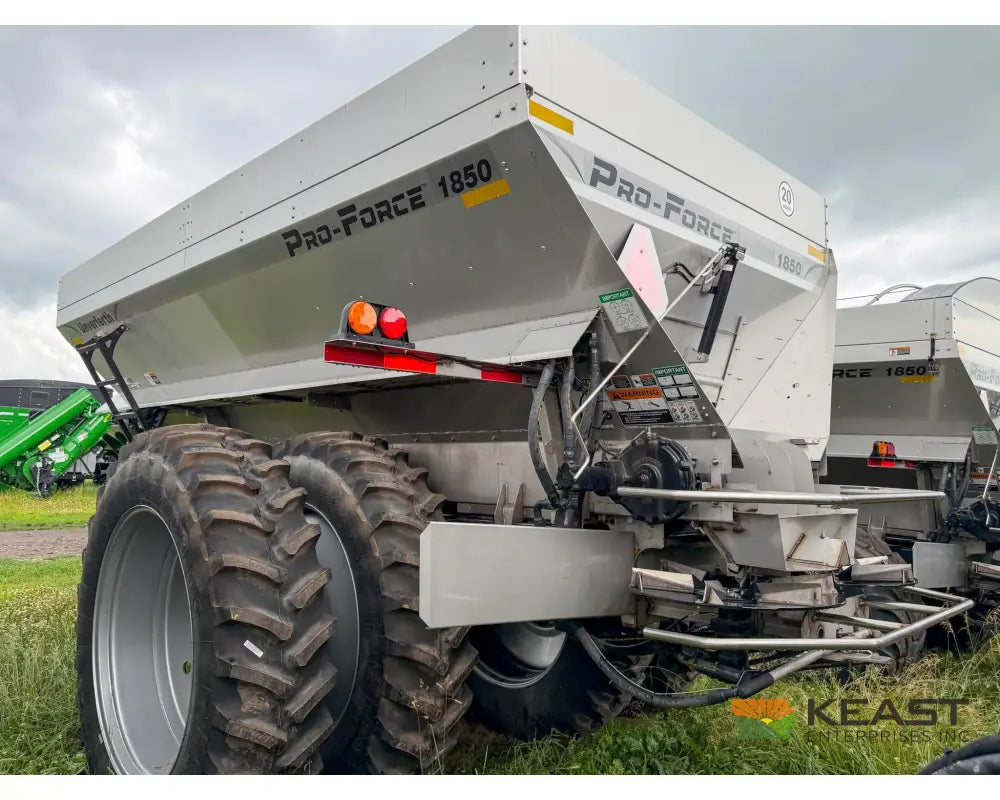 Unverferth Pro-Force 1850 Fertilizer/Lime Spreader 18 Ton Hopper Duals Raven RCM ISOBUS Controller - Fertilizer
