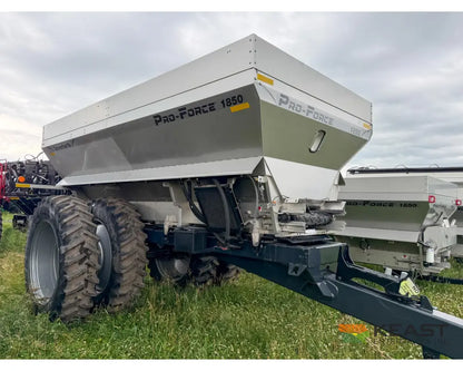 Unverferth Pro-Force 1850 Fertilizer/Lime Spreader 18 Ton Hopper Duals Raven RCM ISOBUS Controller - Fertilizer