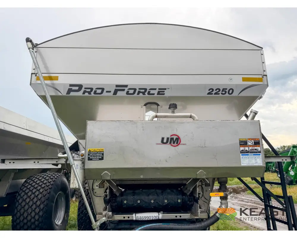 Unverferth Pro-Force 2250 Fertilizer Spreader 22 Ton Hopper Raven RCM ISOBUS Controller - Fertilizer Spreaders