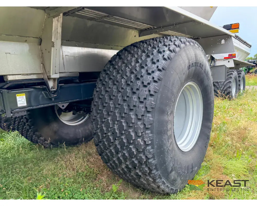 Unverferth Pro-Force 2250 Fertilizer Spreader 22 Ton Hopper Raven RCM ISOBUS Controller - Fertilizer Spreaders