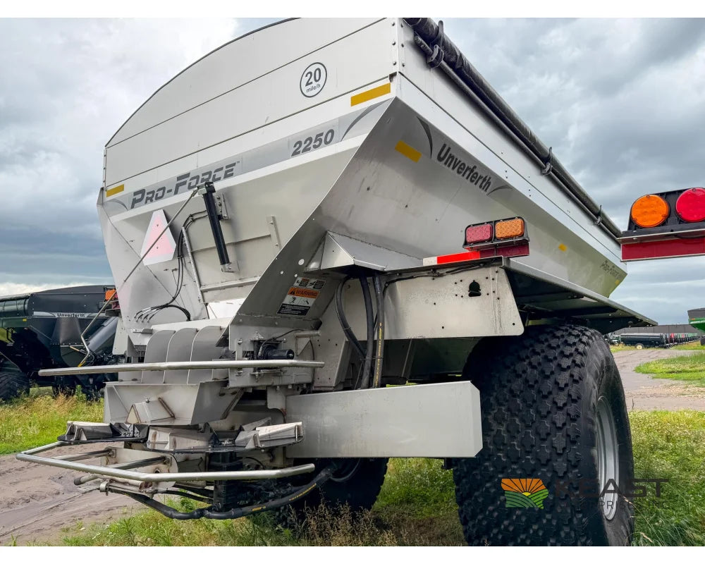 Unverferth Pro-Force 2250 Fertilizer Spreader 22 Ton Hopper Raven RCM ISOBUS Controller - Fertilizer Spreaders