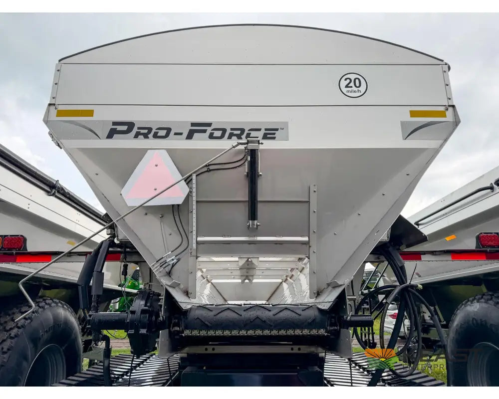 Unverferth Pro-Force 2250 Fertilizer Spreader 22 Ton Hopper Tracks Raven RCM ISOBUS Controller - Fertilizer Spreaders