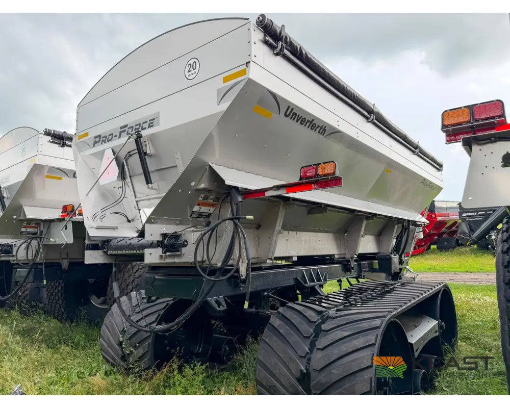 Unverferth Pro-Force 2250 Fertilizer Spreader 22 Ton Hopper Tracks Raven RCM ISOBUS Controller - Fertilizer Spreaders