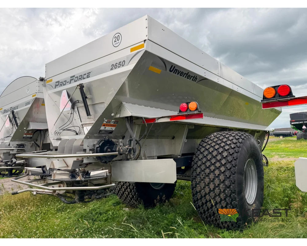 Unverferth Pro-Force 2650 Litter & Compost Spreader 26 Ton Hopper Raven RCM ISOBUS Controller - Fertilizer Spreaders