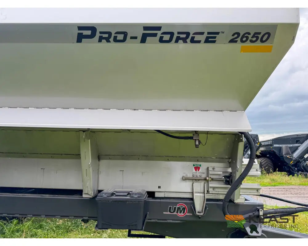 Unverferth Pro-Force 2650 Litter & Compost Spreader 26 Ton Hopper Raven RCM ISOBUS Controller - Fertilizer Spreaders