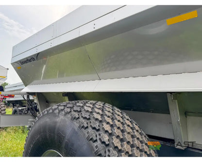Unverferth Pro-Force 2650 Litter & Compost Spreader 26 Ton Hopper Raven RCM ISOBUS Controller - Fertilizer Spreaders