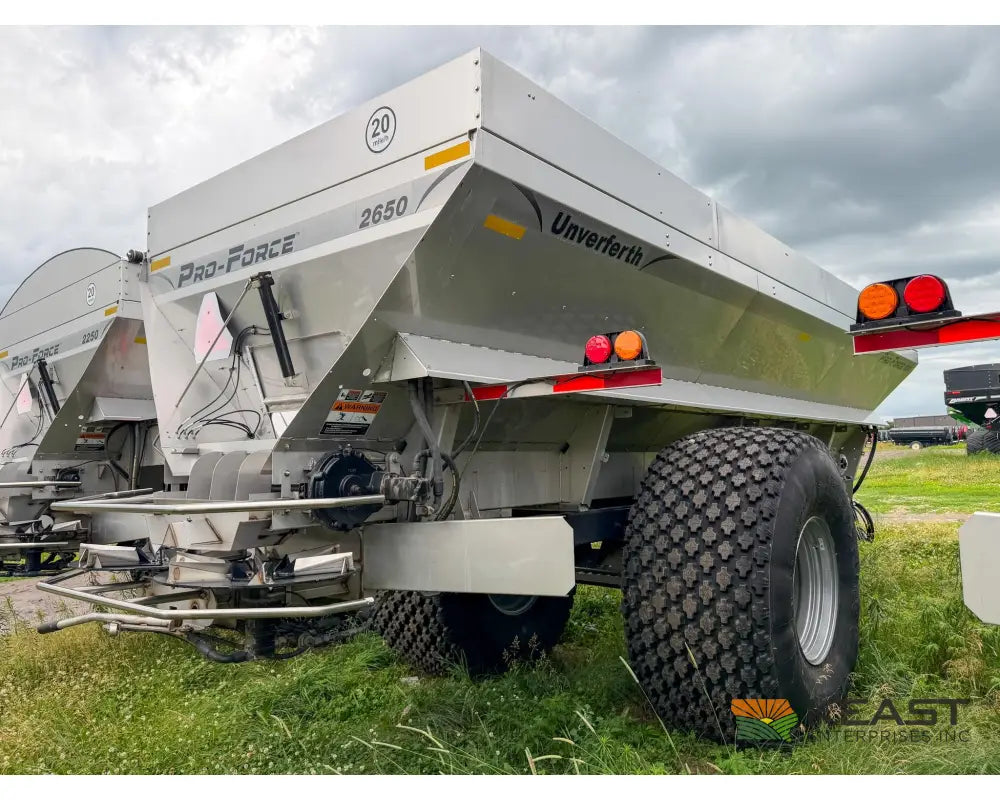 Unverferth Pro-Force 2650 Litter & Compost Spreader 26 Ton Hopper Raven RCM ISOBUS Controller - Fertilizer Spreaders
