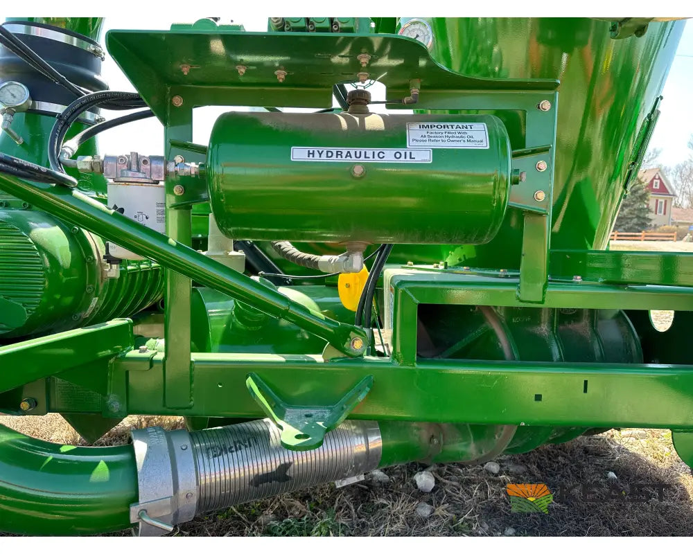 Walinga 6614DLX Grain Vac Up to 3,600 BPH Capacity Full Pipe Package Grain Vacs