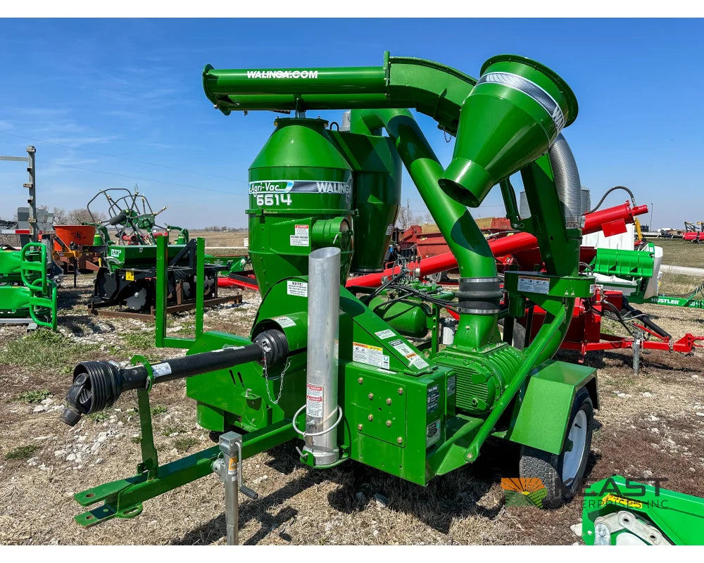Walinga 6614DLX Grain Vac Up to 3,600 BPH Capacity Full Pipe Package Grain Vacs