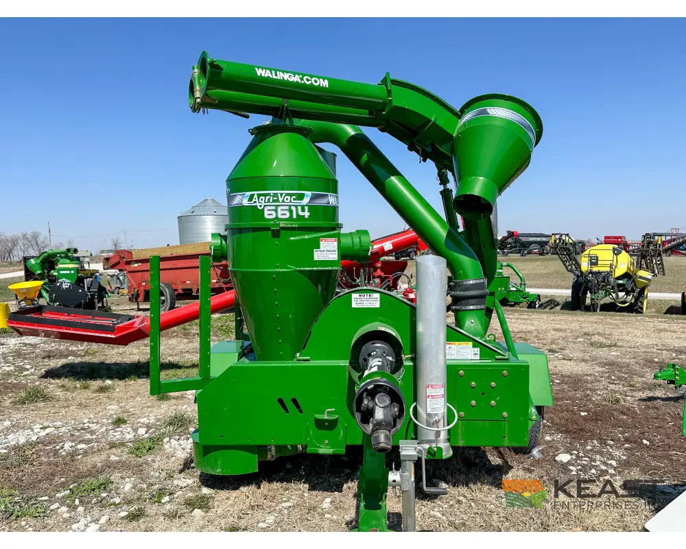 Walinga 6614DLX Grain Vac Up to 3,600 BPH Capacity Full Pipe Package Grain Vacs