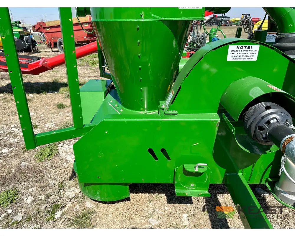 Walinga 6614DLX Grain Vac Up to 3,600 BPH Capacity Full Pipe Package Grain Vacs