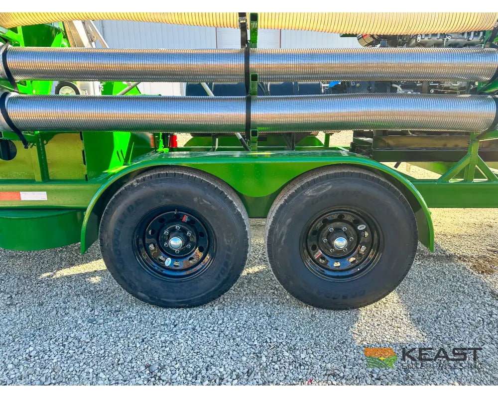 Walinga 7614DLX Self-Powered KEAST Built Grain Vac Up to 5,500 BPH Capacity Full Pipe Package Grain Vacs