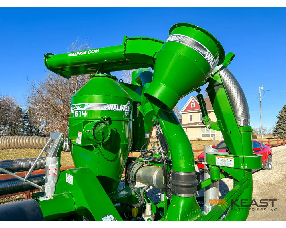 Walinga 7614DLX Self-Powered KEAST Built Grain Vac Up to 5,500 BPH Capacity Full Pipe Package Grain Vacs