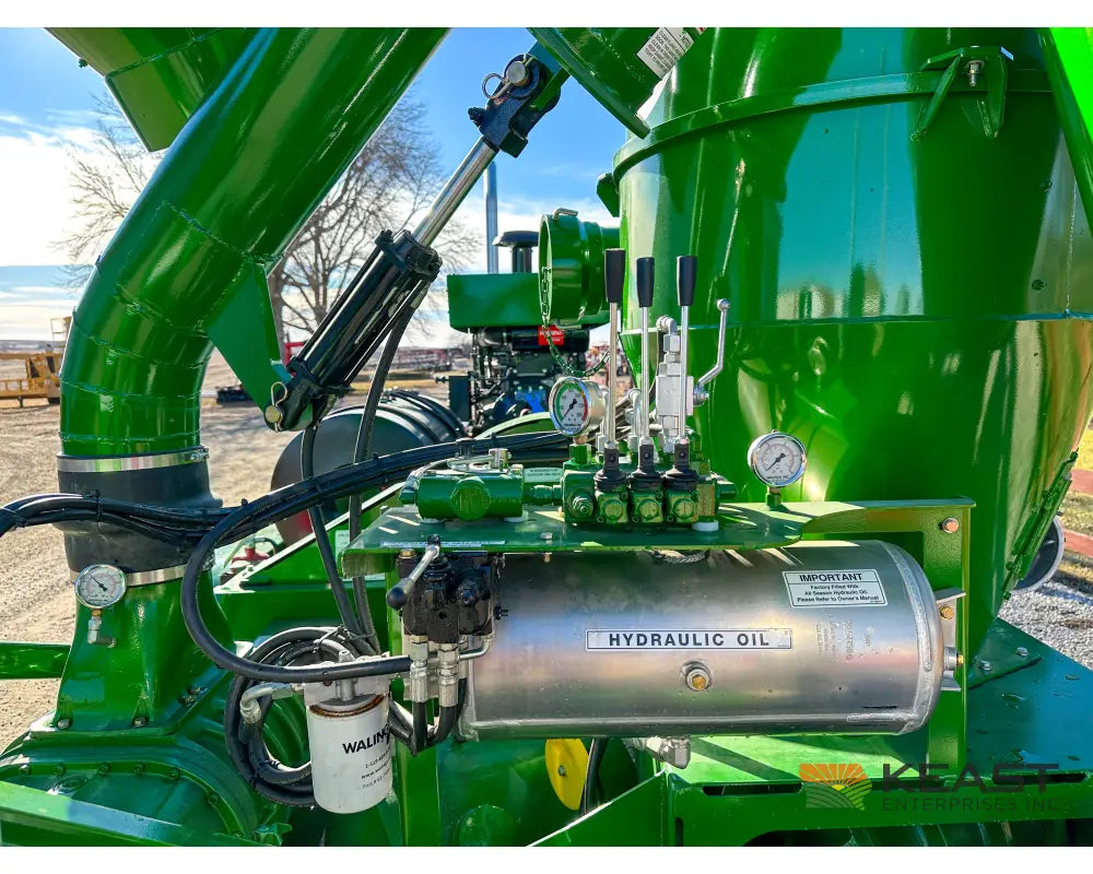 Walinga 7614DLX Self-Powered KEAST Built Grain Vac Up to 5,500 BPH Capacity Full Pipe Package Grain Vacs