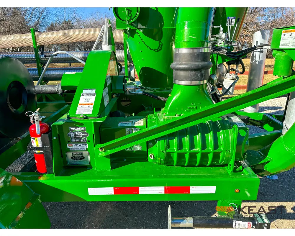 Walinga 7614DLX Self-Powered KEAST Built Grain Vac Up to 5,500 BPH Capacity Full Pipe Package Grain Vacs