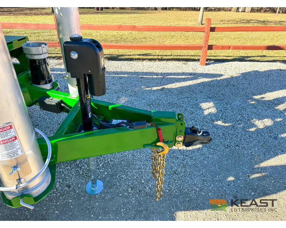 Walinga 7614DLX Self-Powered KEAST Built Grain Vac Up to 5,500 BPH Capacity Full Pipe Package Grain Vacs