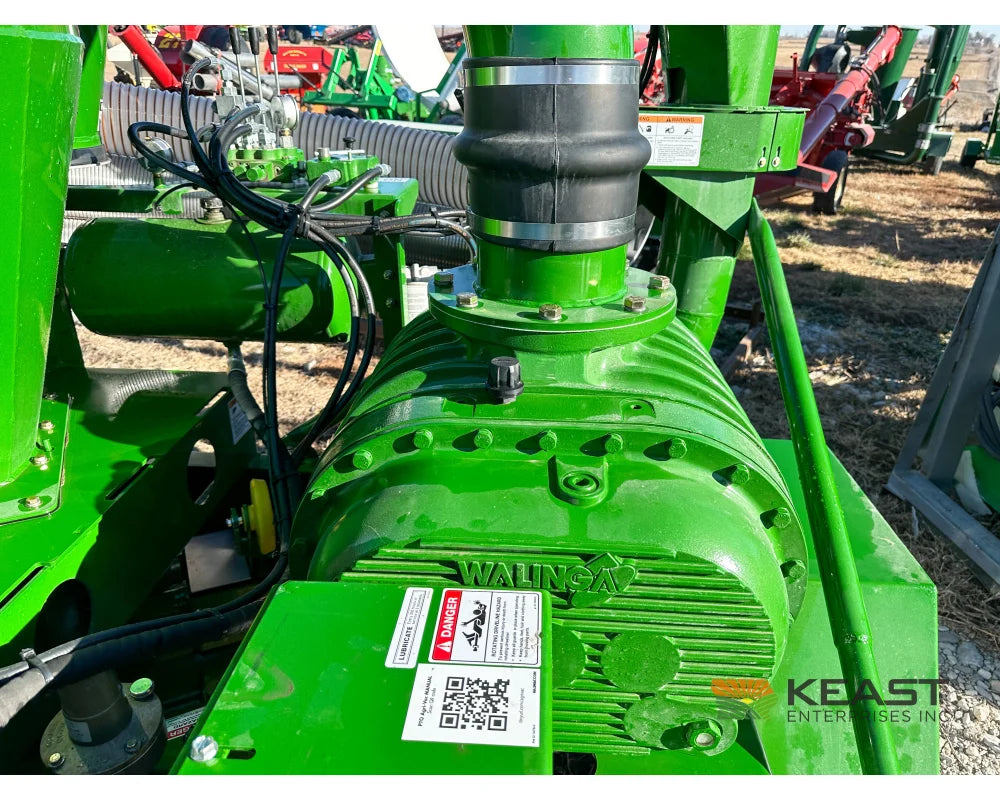 Walinga 7816DLX Grain Vac Up to 5,500 BPH Capacity Full Pipe Package Grain Vacs
