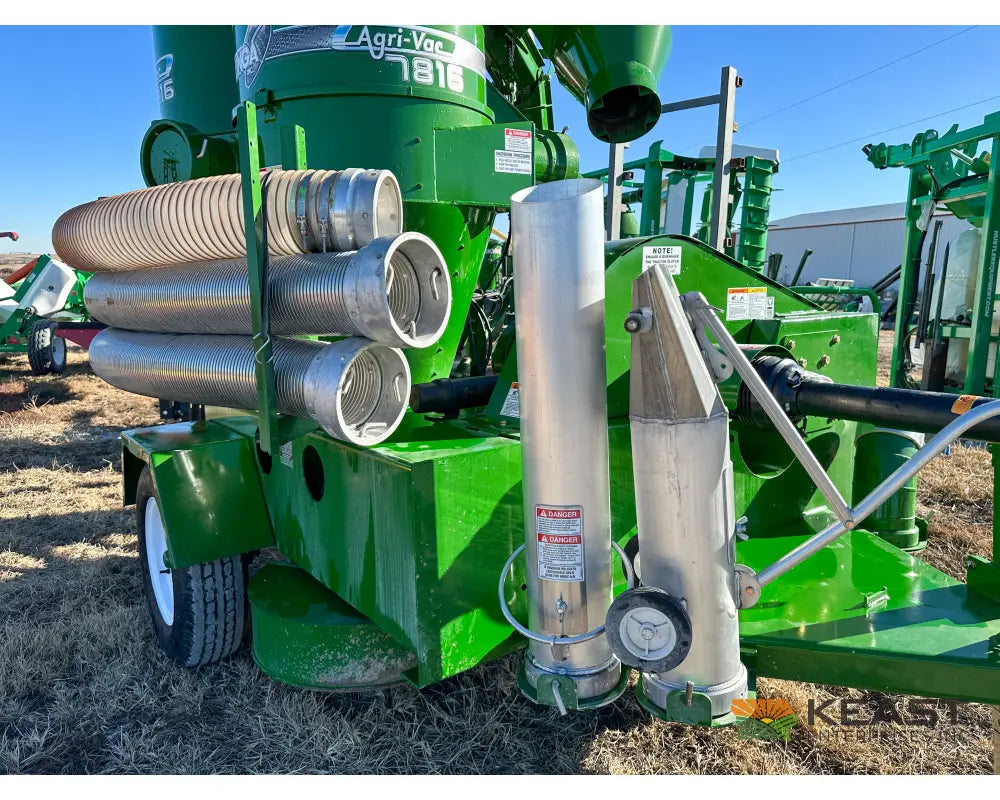 Walinga 7816DLX Grain Vac Up to 5,500 BPH Capacity Full Pipe Package Grain Vacs