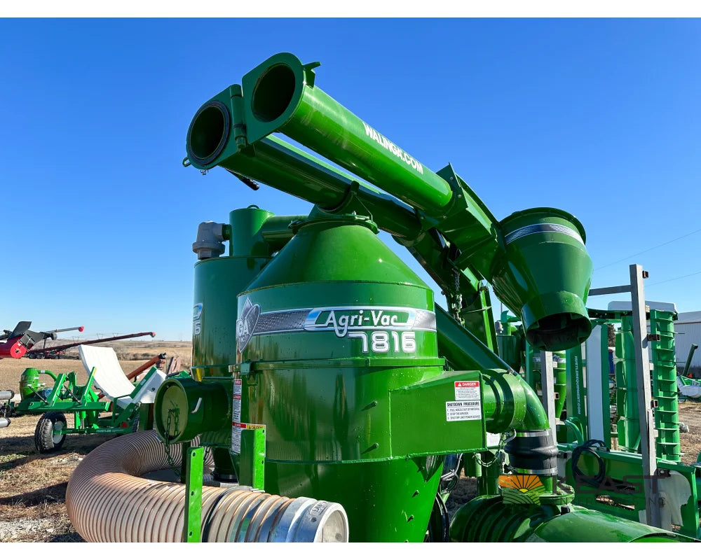Walinga 7816DLX Grain Vac Up to 5,500 BPH Capacity Full Pipe Package Grain Vacs
