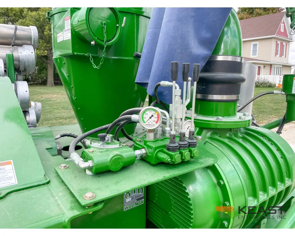 Walinga 7816DLX Self-Powered KEAST Built Grain Vac Up to 5,500 BPH Capacity Full Pipe Package Grain Vacs